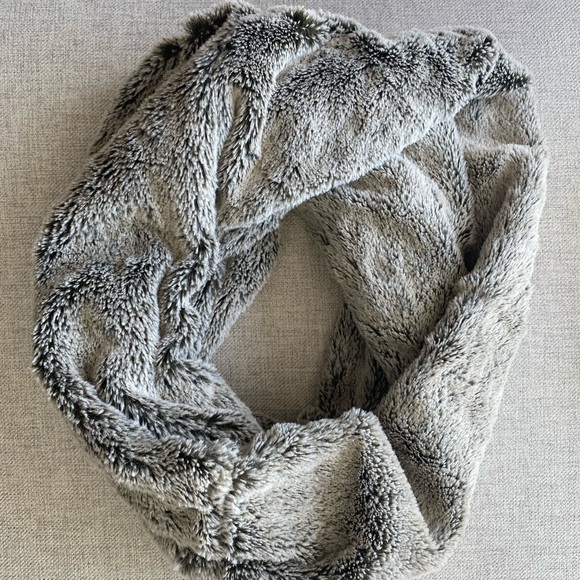 Infinity Scarf - Picture 3 of 4